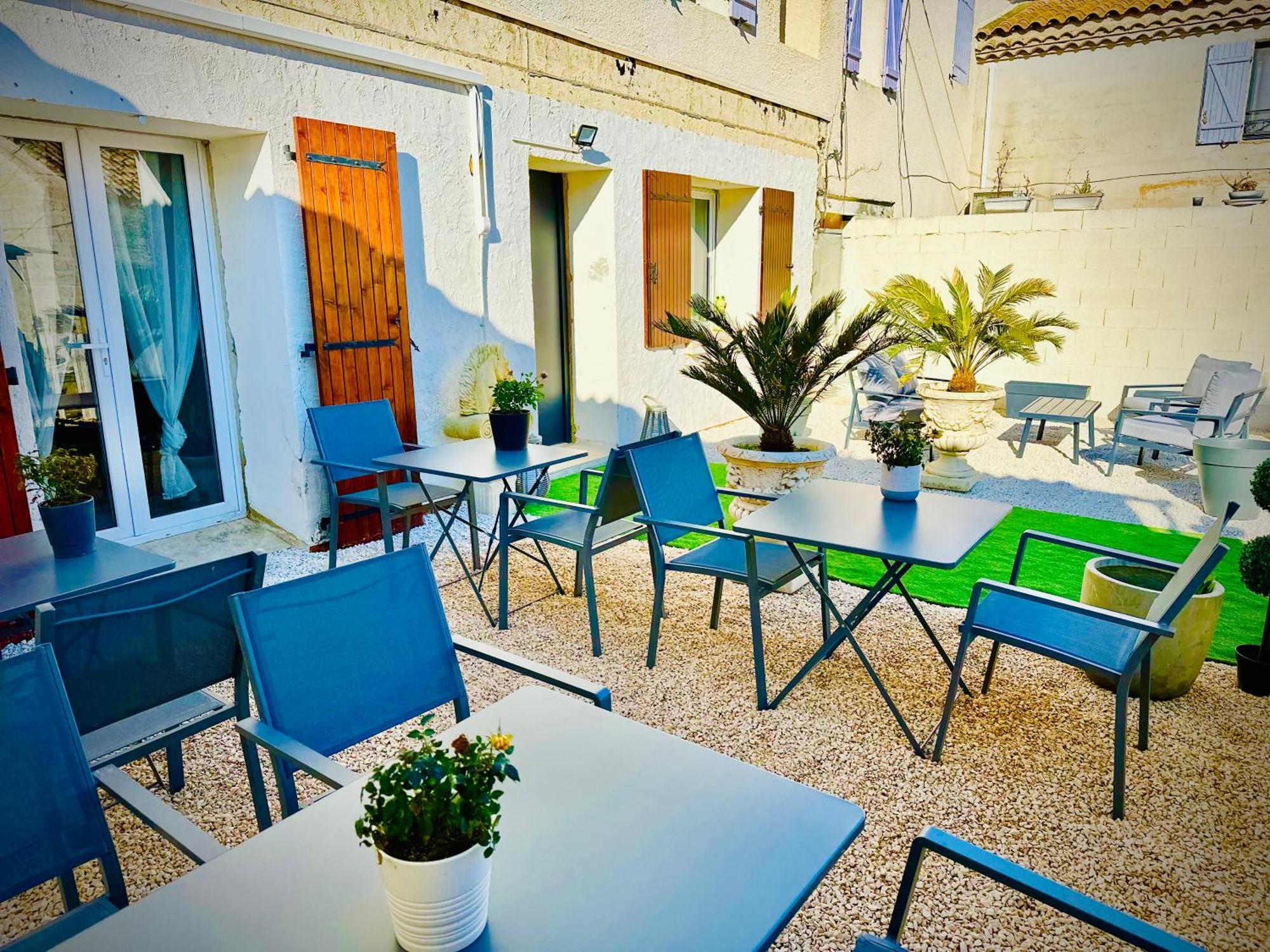 Les Appartements Du Mas - Emeraude Айга-Мортас Екстериор снимка